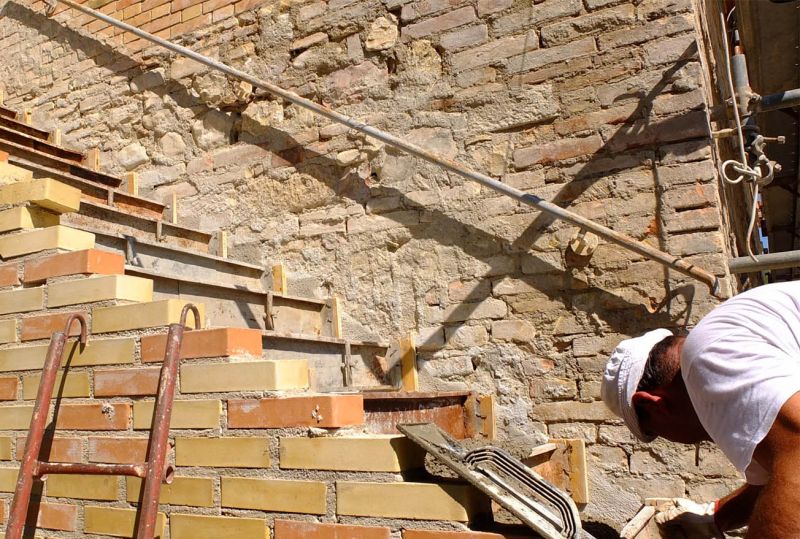 edificio_privato_via_san_bonaventura_scala_esterna